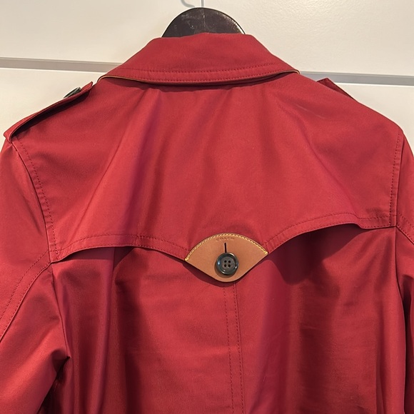 Coach perfect condition trench coat in one of the seasons “it” colours. Size L - Picture 7 of 13